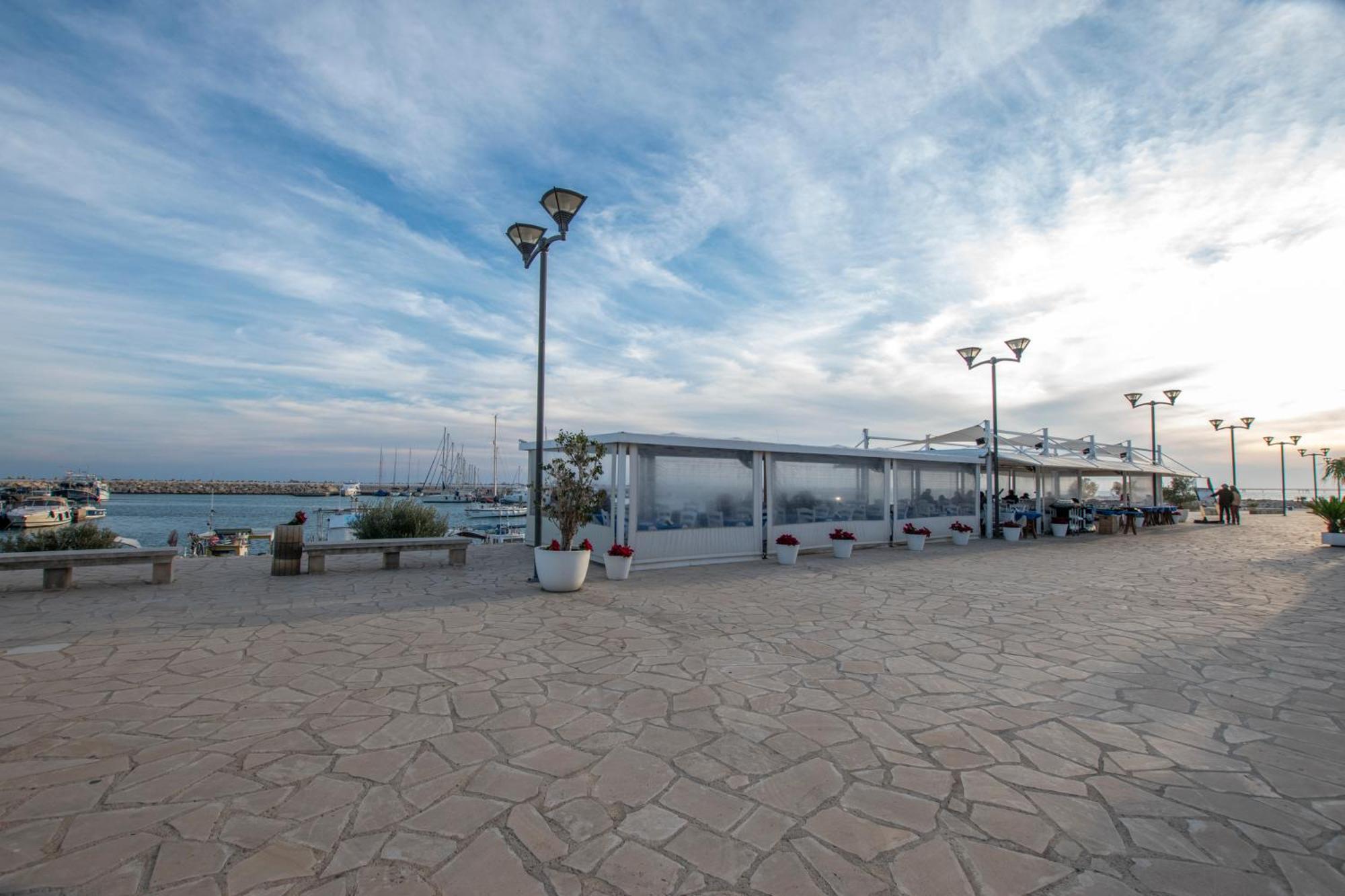 Glabur Stays! The One -1 - Elite Marina Front! Zygi Luaran gambar